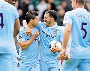 多名学生在 多名学生在